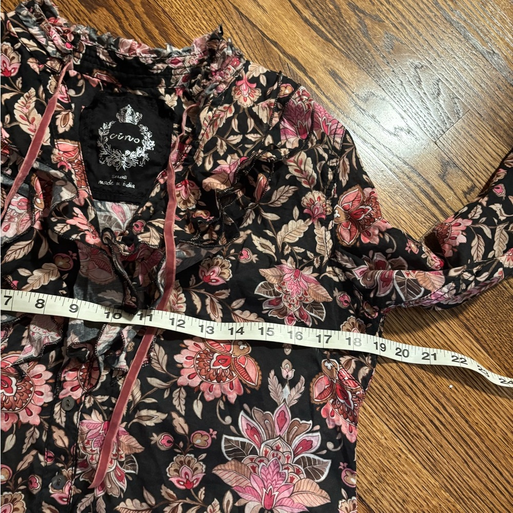 Cino |‎ Black Red Pink Floral Ruffle Blouse 109108 Sundance BMLT Sz S - Picture 5 of 8